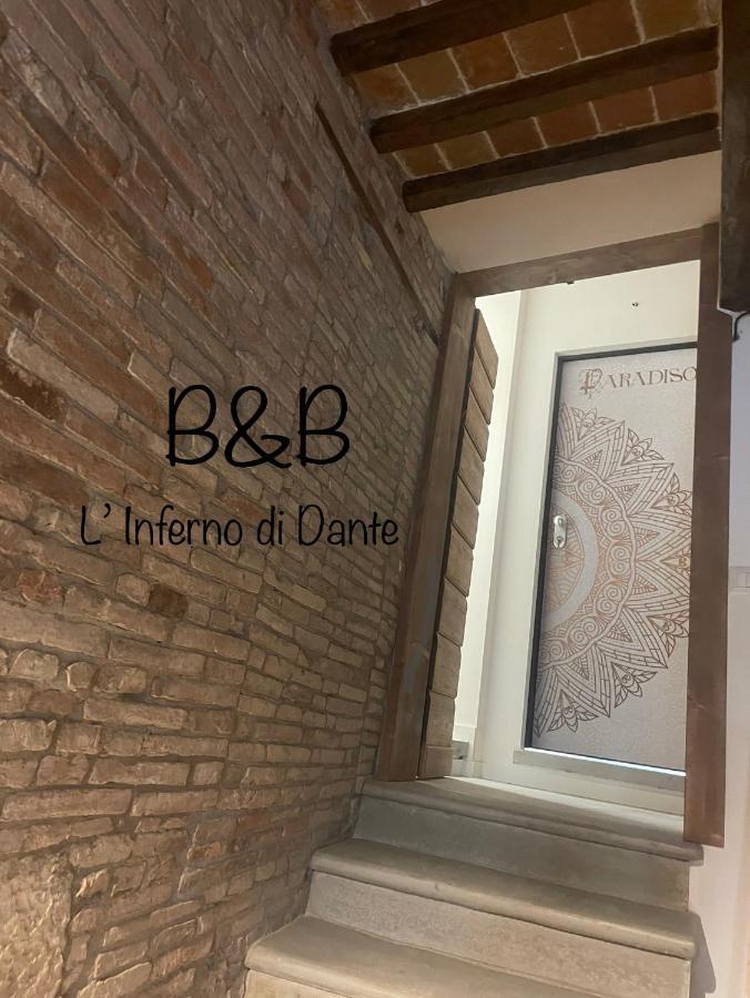 L'Inferno Di Dante Bed & Breakfast Gubbio Bagian luar foto