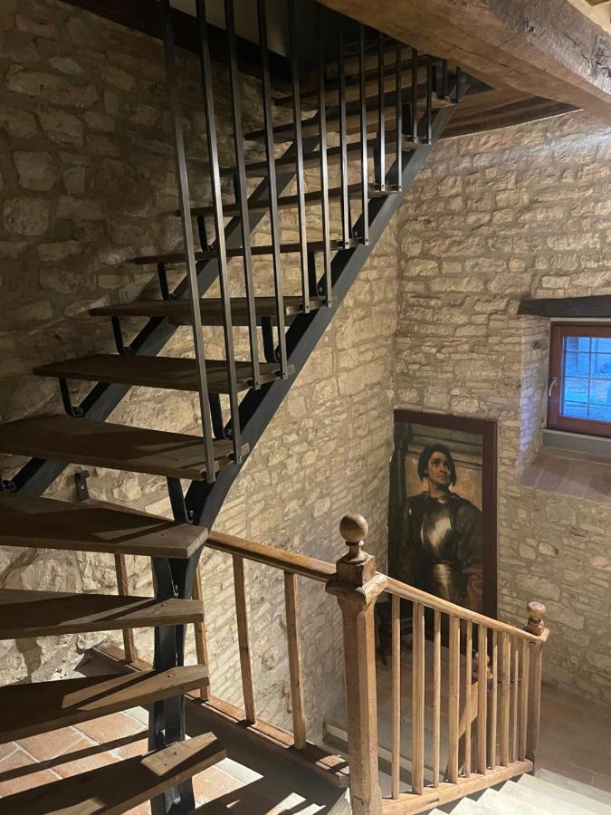 L'Inferno Di Dante Bed & Breakfast Gubbio Bagian luar foto