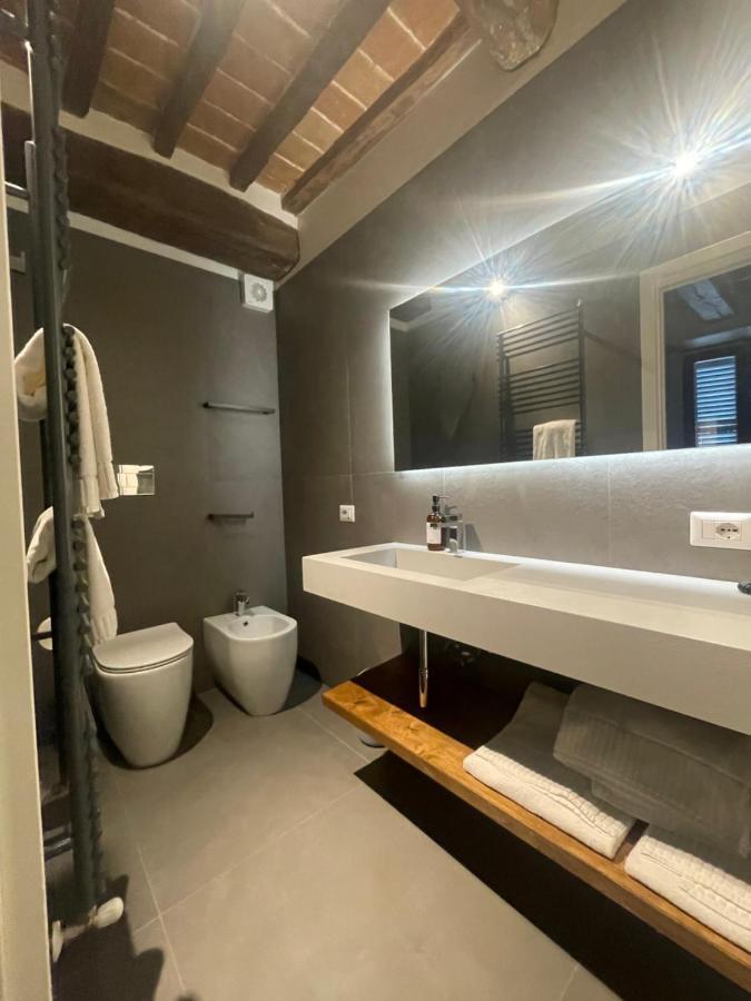 L'Inferno Di Dante Bed & Breakfast Gubbio Bagian luar foto