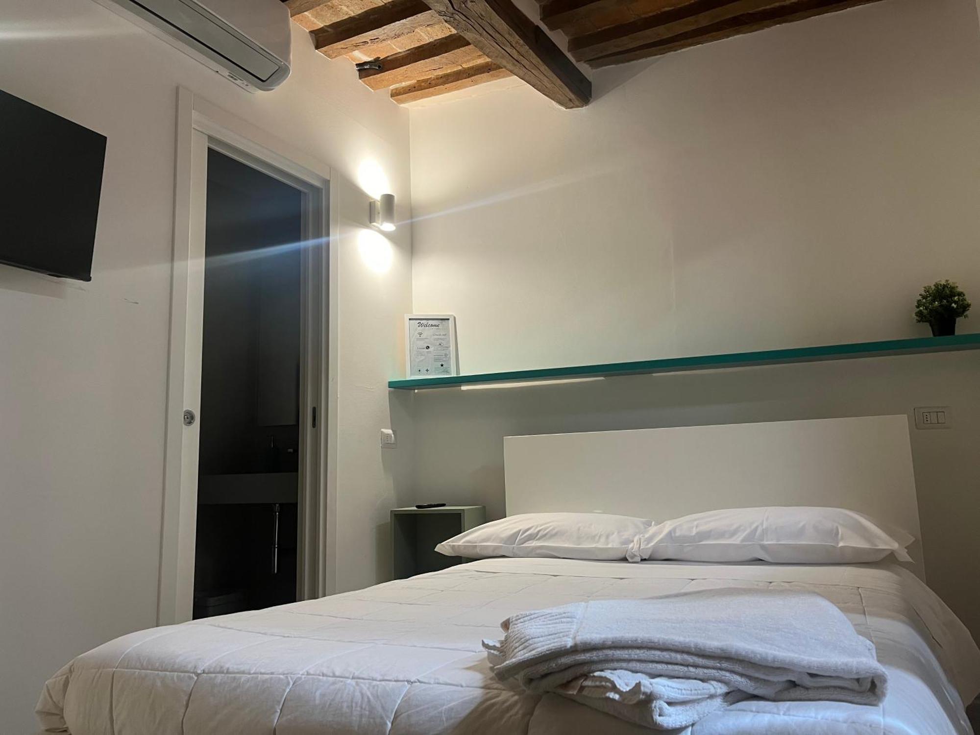L'Inferno Di Dante Bed & Breakfast Gubbio Ruang foto
