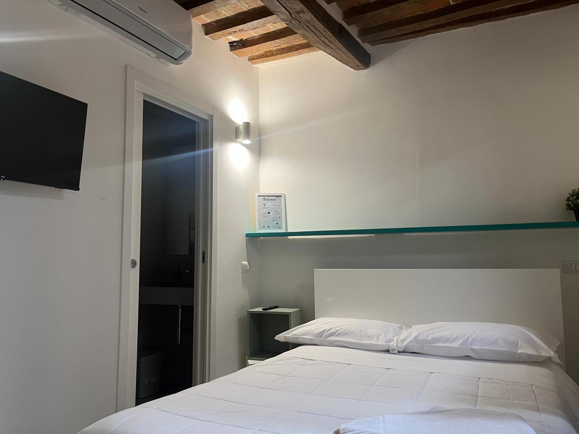L'Inferno Di Dante Bed & Breakfast Gubbio Bagian luar foto