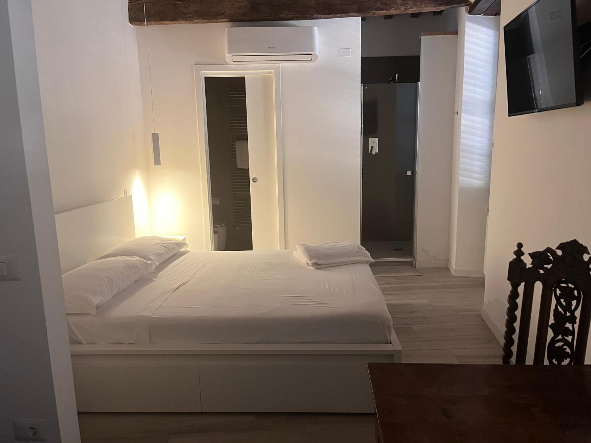 L'Inferno Di Dante Bed & Breakfast Gubbio Bagian luar foto