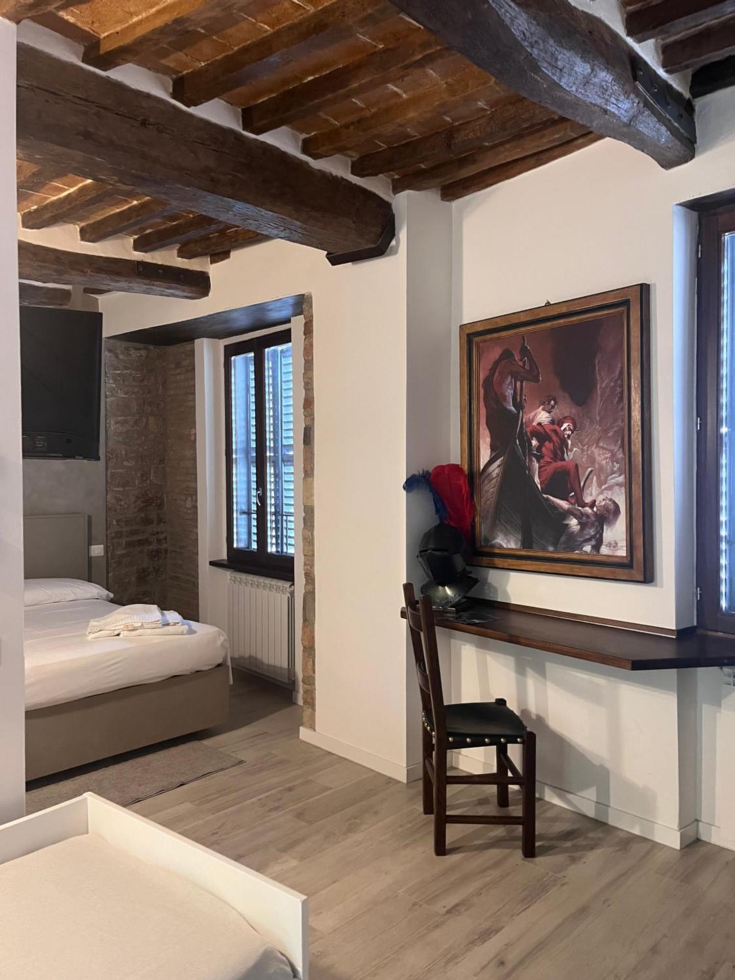L'Inferno Di Dante Bed & Breakfast Gubbio Bagian luar foto