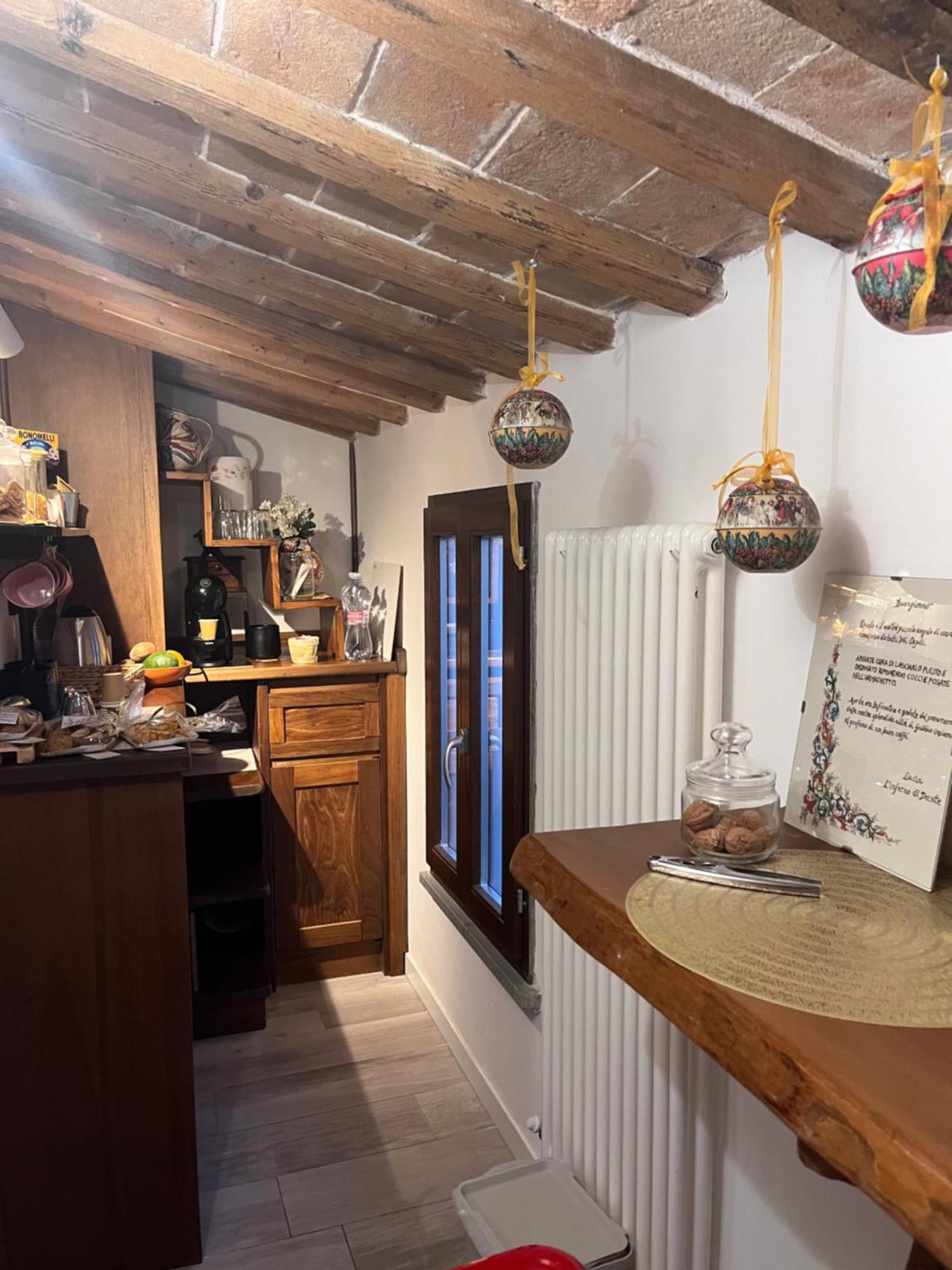 L'Inferno Di Dante Bed & Breakfast Gubbio Bagian luar foto